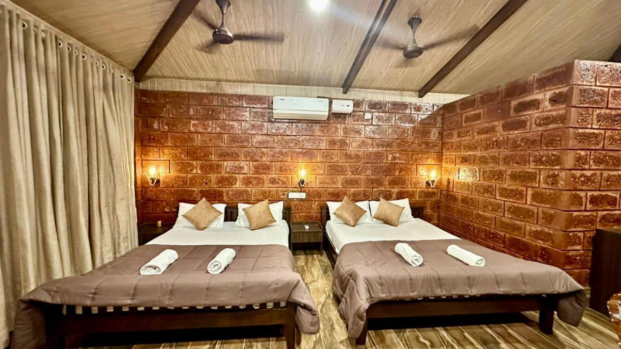 The Beach Hive Resort Kashid Kültér fotó